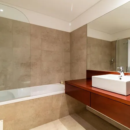 Guestready - With Stunning Rooftop Pool *