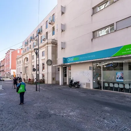 Guestready - With Stunning Rooftop Pool Apartment *