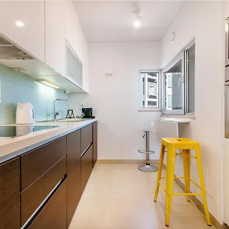 Guestready - With Stunning Rooftop Pool Apartment Alges