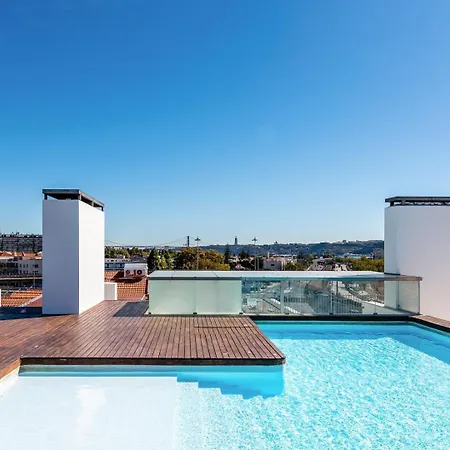 Guestready - With Stunning Rooftop Pool Algés